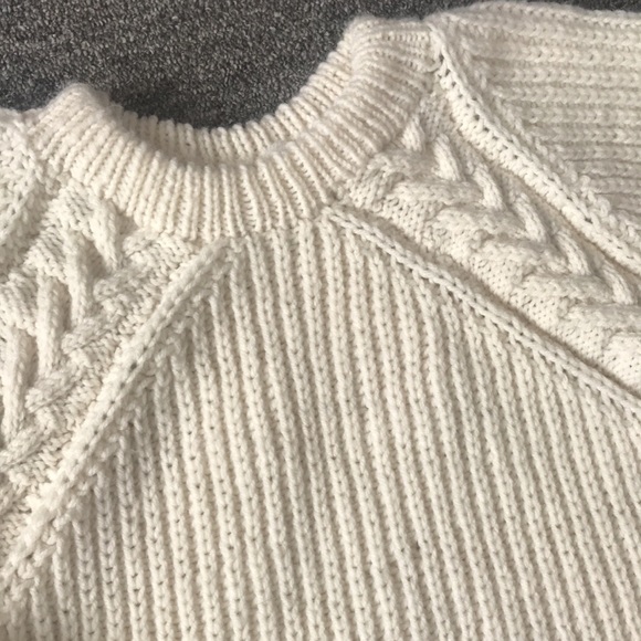 SOLD - Vintage off white oversized handmade cable knit sweater - Picture 3 of 7